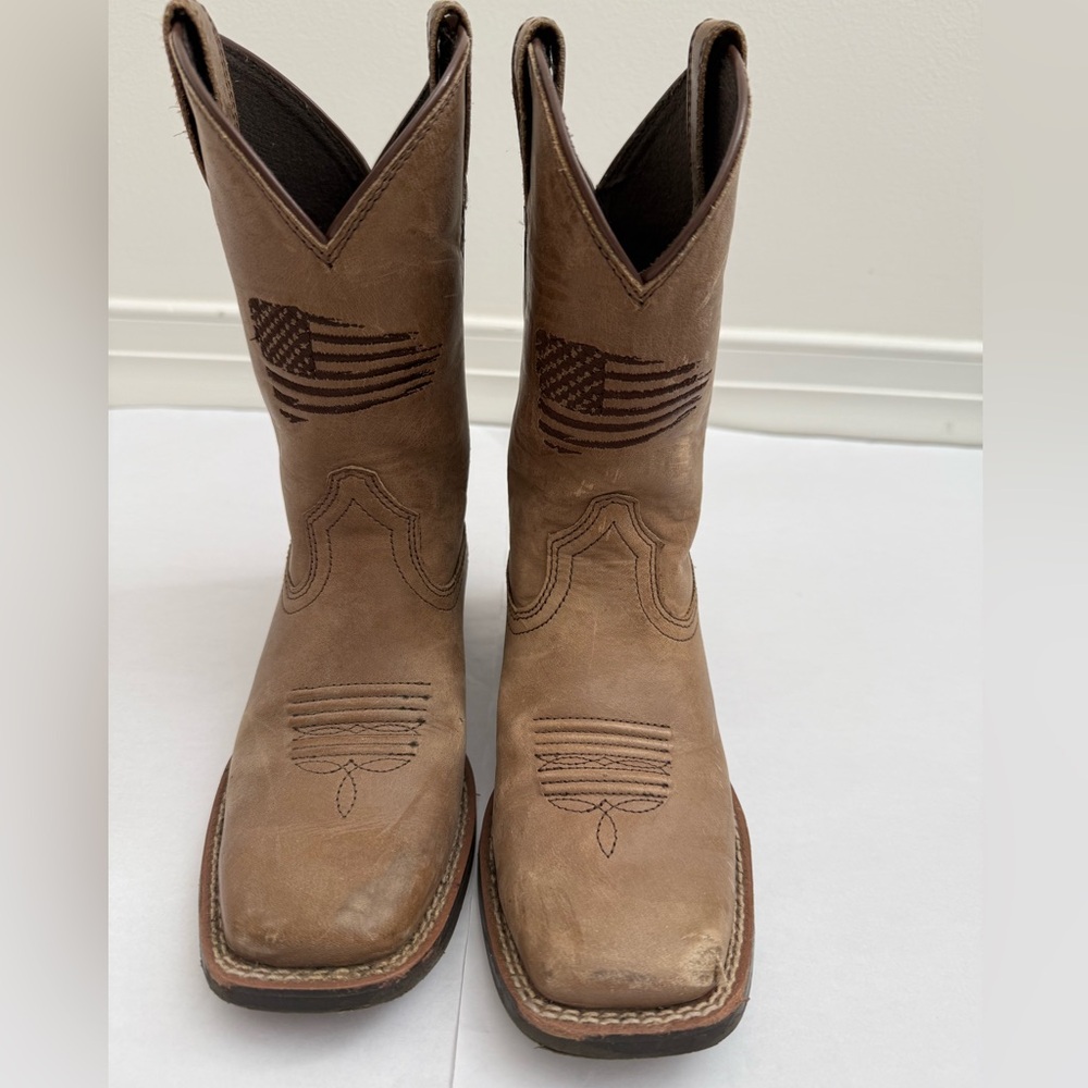 Ariat youth, Patriot II, brown vamp, brown shaft with American Flag